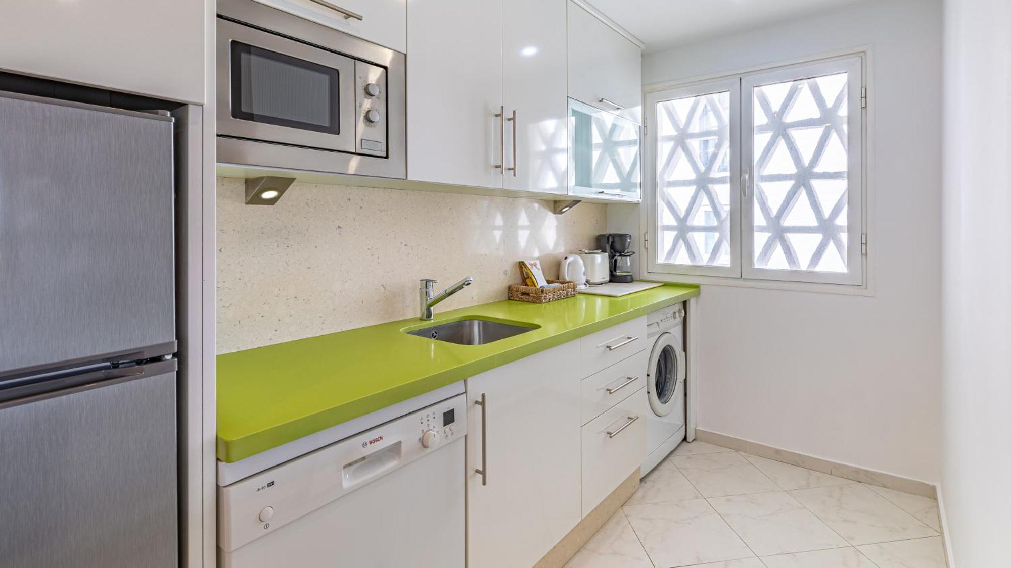 Vacation Marbella I Sea Views, 24-7 Security, Parking, Walk To Everything In Luxurious Puerto Banus Kültér fotó